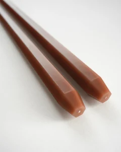 Свечи граненые темная карамель, 2 шт