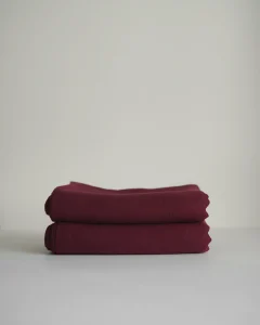 Льняная скатерть бордовая, 140х180 см