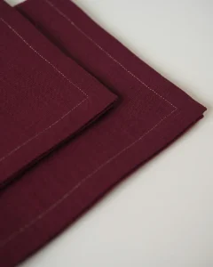 Салфетки бордовые с золотой строчкой, 2 шт