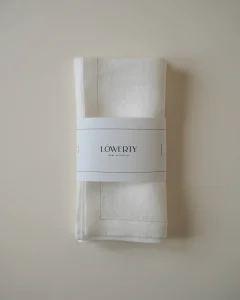 Салфетки белые с золотой строчкой, 2 шт