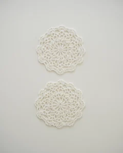 Вязаные ажурные костеры, набор из 2 шт