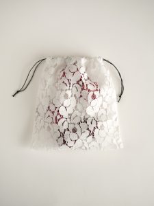 Мешочек из итальянского кружева