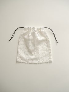 Мешочек из итальянского кружева