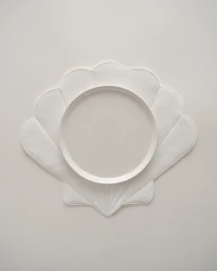 Плейсмат в виде ракушки белый