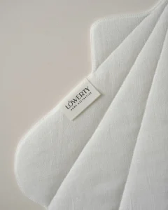 Плейсмат в виде ракушки белый