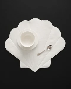 Плейсмат в виде ракушки белый